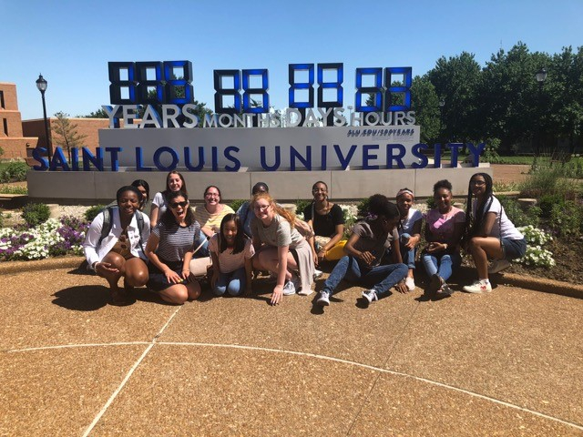 Tour Brings College Connections St Mary s Dominican High School